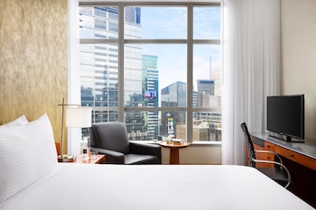 Premier Room, 1 King Bed (Ball Drop View)