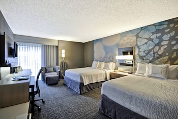 Room, 2 Queen Beds, Hearing Accessible