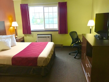 Standard Room, 1 Queen Bed, Non Smoking