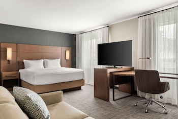 Studio, 1 King Bed with Sofa bed, City View