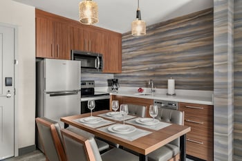 Suite, 2 Bedrooms