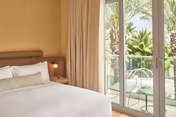 Ocean View Pool villa One Bedroom Suite