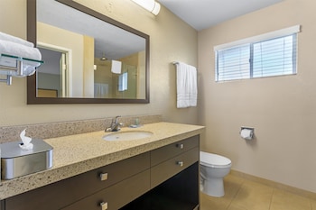 Standard Room, Multiple Beds, Non Smoking, Microwave (Oversized Room)