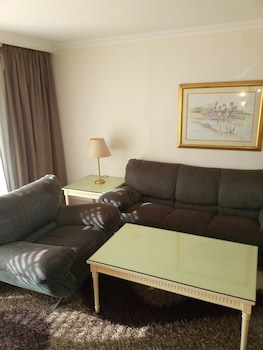 Family Room – Garden View