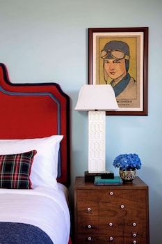 Room, 2 Queen Beds, Corner