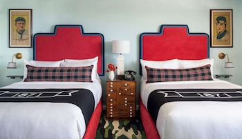 Room, 2 Queen Beds, Corner