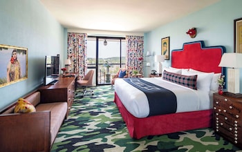 Room, 1 King Bed, Balcony