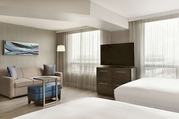 Suite, 2 Queen Beds, Corner
