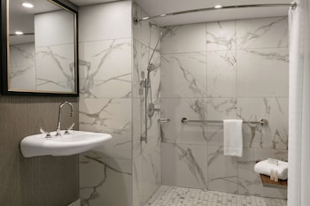 Suite, 1 Queen Bed, Accessible (Roll-In Shower)