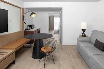 Suite, 1 Bedroom (No View)