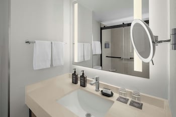 Suite, 1 Bedroom (No View)