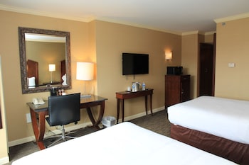 Room, 2 Double Beds, River View