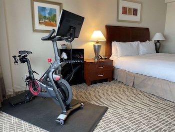 Room, 1 King Bed, Balcony (Peloton Bike)