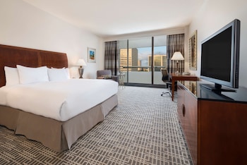 Premium Room, 1 King Bed, Balcony, City View