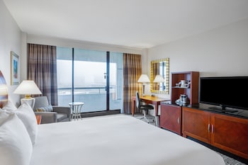 Premium Room, 1 King Bed, Balcony, City View
