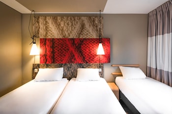 Room, 3 Twin Beds