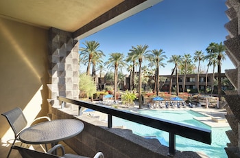 Room, 2 Queen Beds, Balcony, Pool View