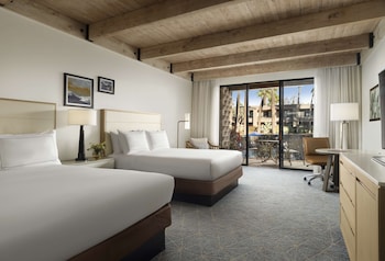 Room, 2 Queen Beds, Balcony, Pool View