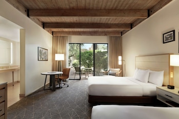 2 Queen Beds, Non Smoking (Balcony or Patio)