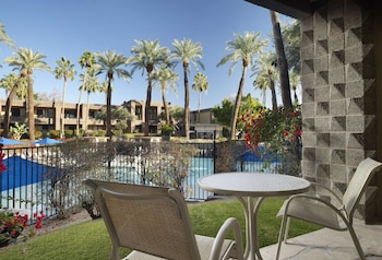 Room, 1 King Bed, Patio, Poolside