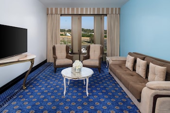 Suite, 1 Bedroom, Smoking