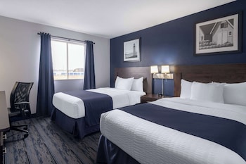 Suite, 2 Double Beds, Non Smoking (One-Bedroom Suite)