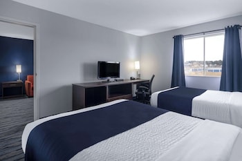 Suite, 2 Double Beds, Non Smoking (One-Bedroom Suite)