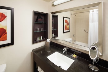 Room, 1 King Bed, Pool View