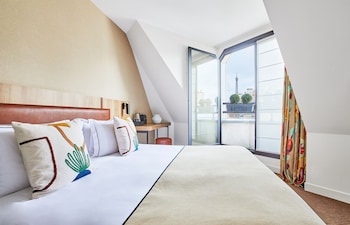 Deluxe Room, Balcony (Eiffel Tower)