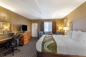 Room, 1 King Bed, Hot Tub, Smoking
