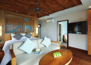 Premier Suite on Water