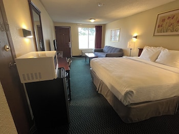 Standard Room, 1 King Bed, Smoking