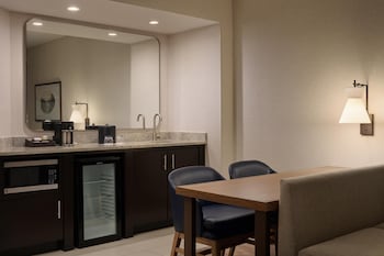 Suite (2 Queen Beds)