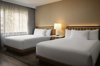 Suite (2 Queen Beds)