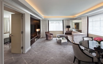 Glamour 1-Bedroom Suite