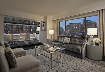 Atrium Suite