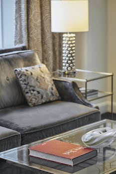 Atrium Suite