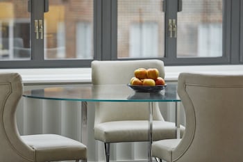 Atrium Suite