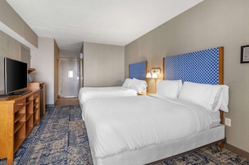Standard Room, 2 Double Beds, Non Smoking, Refrigerator & Microwave