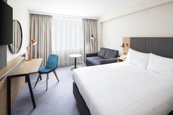Standard Room, 1 Queen Bed