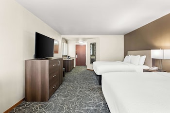 Standard Room, Multiple Beds, Non Smoking, Refrigerator & Microwave