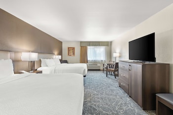 Standard Room, Multiple Beds, Non Smoking, Refrigerator & Microwave