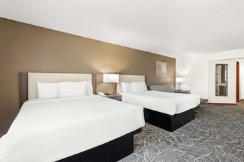 Standard Room, 2 Queen Beds, Non Smoking, Refrigerator & Microwave (Third bed is a Sofabed)