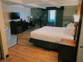Suite, 1 King Bed with Sofa bed