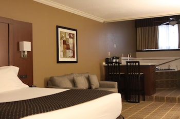 Suite, 1 King Bed with Sofa bed