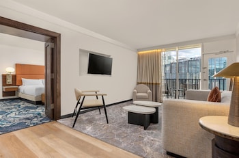 Junior Suite, 1 King Bed