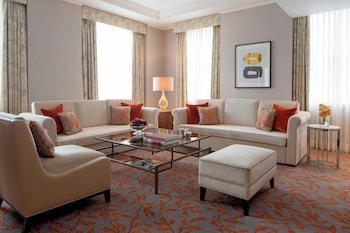 Executive Suite, 1 King Bed, Park View