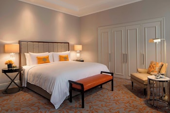 Executive Suite, 1 King Bed, Park View