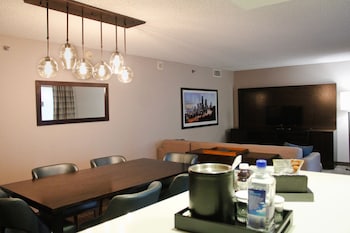 Presidential Room, 1 King Bed, Non Smoking