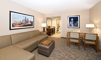 Suite, 1 King Bed, Accessible, Bathtub